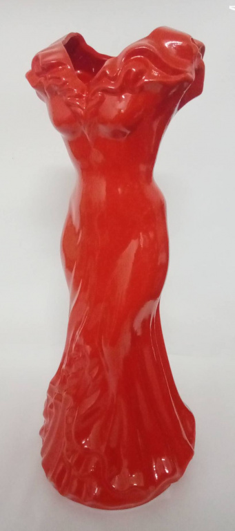 Настольная ваза Платье, красный глянец