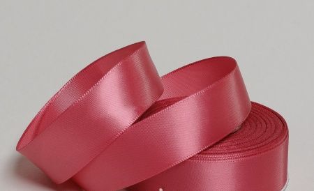 Лента атласная, на катушке (картон), односторонняя, 25 мм х 25 ярд, колониальный розовый (5 шт/упак)