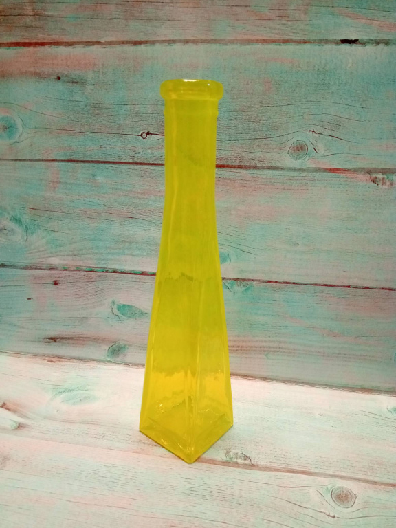 Карнавал-лимонный прозрачный "Стрелки" ваза пирамидка малая прозрачная