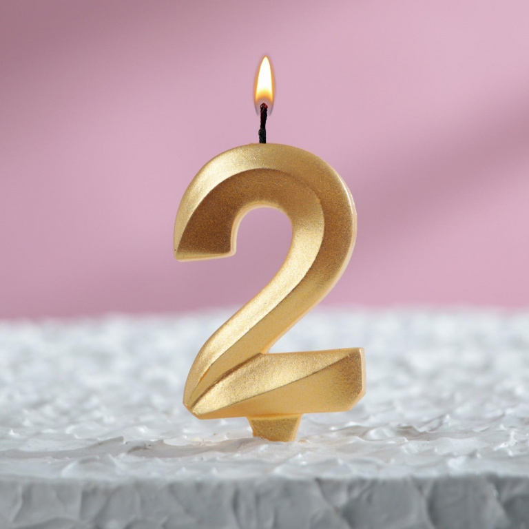 Свеча в торт "Грань", цифра "2", золотой металлик, 7.8 см